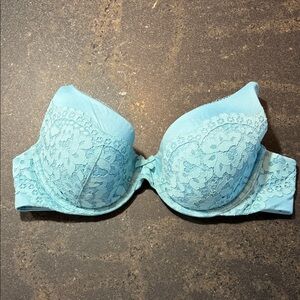 Victoria’s Secret Body by Victoria Elegant Lace Women's Bra in Light Blue